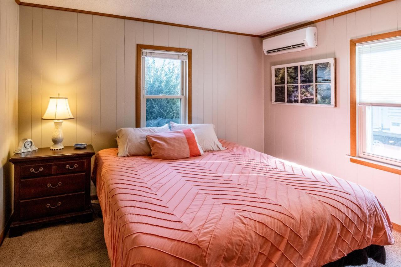 Deep Creek Shambala Bryson City Exterior foto