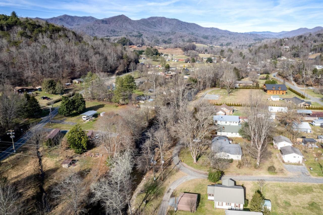Deep Creek Shambala Bryson City Exterior foto